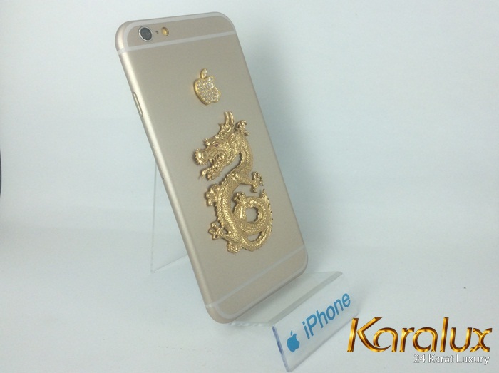iPhone 6 với ốp lưng Rồng và quả táo đúc vàng nguyên khối