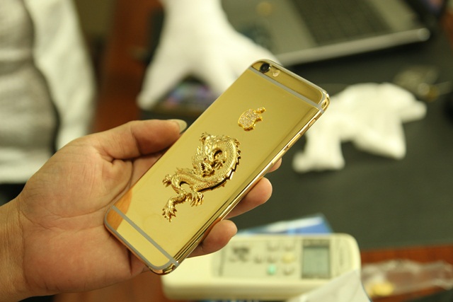 24K gold-plated iPhone 6 version with gilded Dragon monolithic 