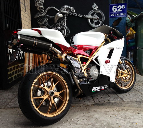 Ducati-848-evo-ma-vang-24K-sang-trong