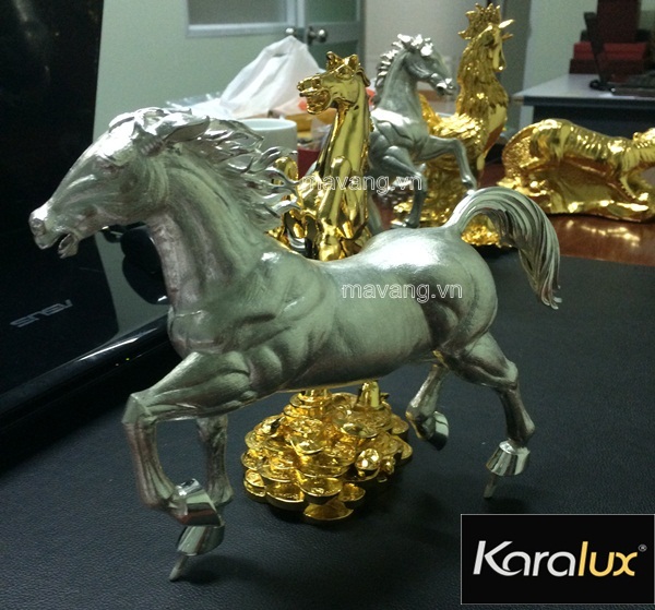 bộ Bát Mã dát vàng 24K Lộ diện bộ Bát Mã dát vàng 24K giá bạc tỷ |MÃ ĐÁO THÀNH CÔNG độc đáo
