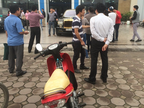 Rolls-Royce Phantom mạ vàng