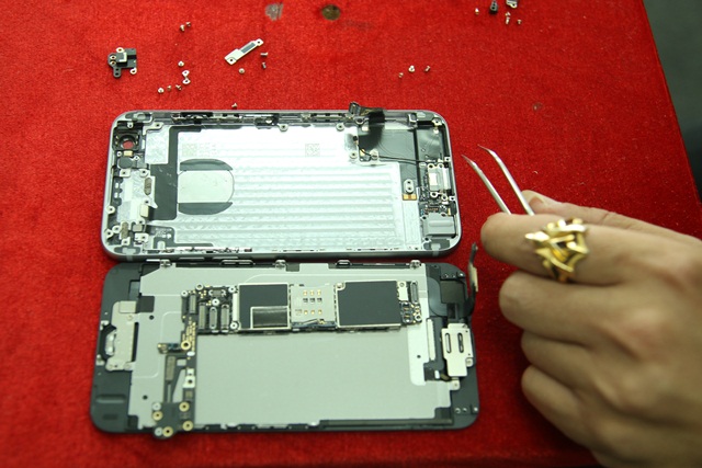 thao iPhone 6, cách tháo lắp iPhone 6 plus cực nhanh