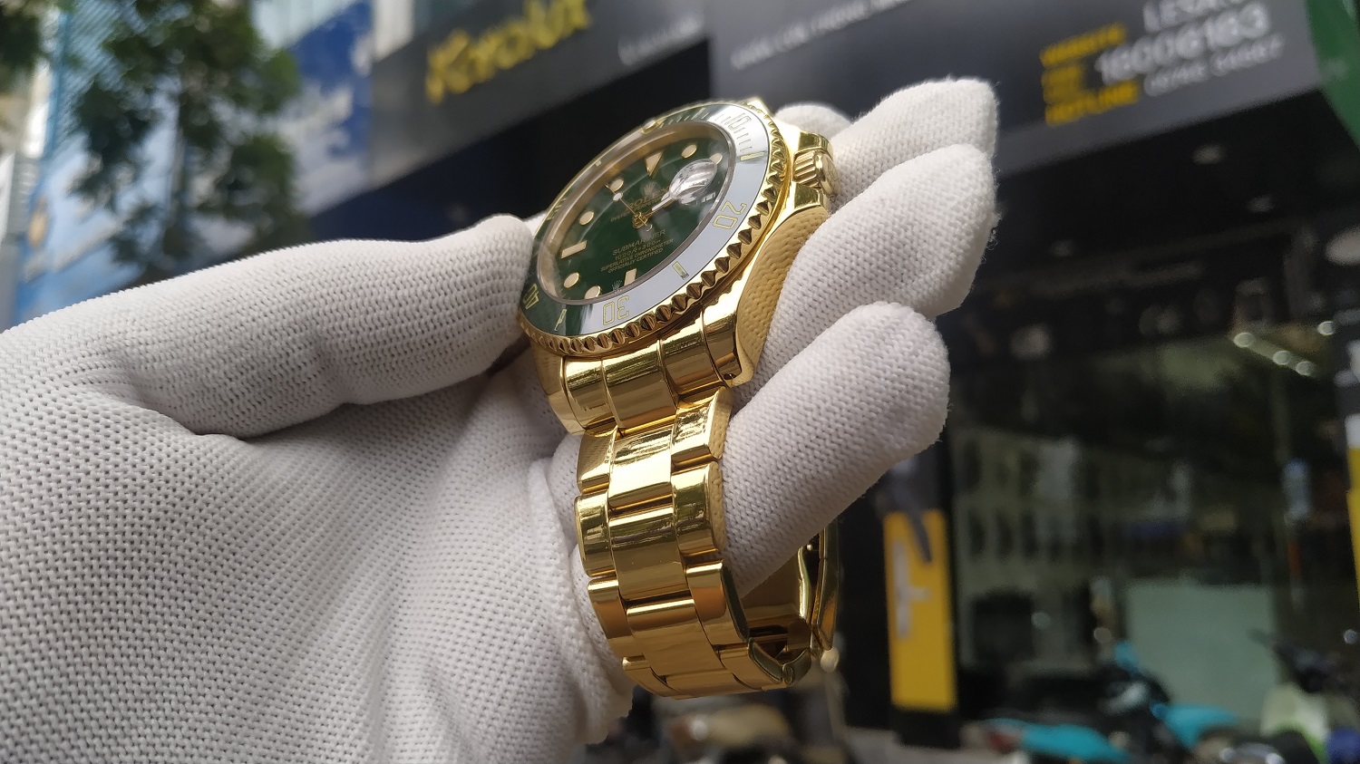 Đồng hồ Rolex sau khi được xử lý bề mặt và mạ vàng cứng Pre Gold bởi kỹ sư Karalux