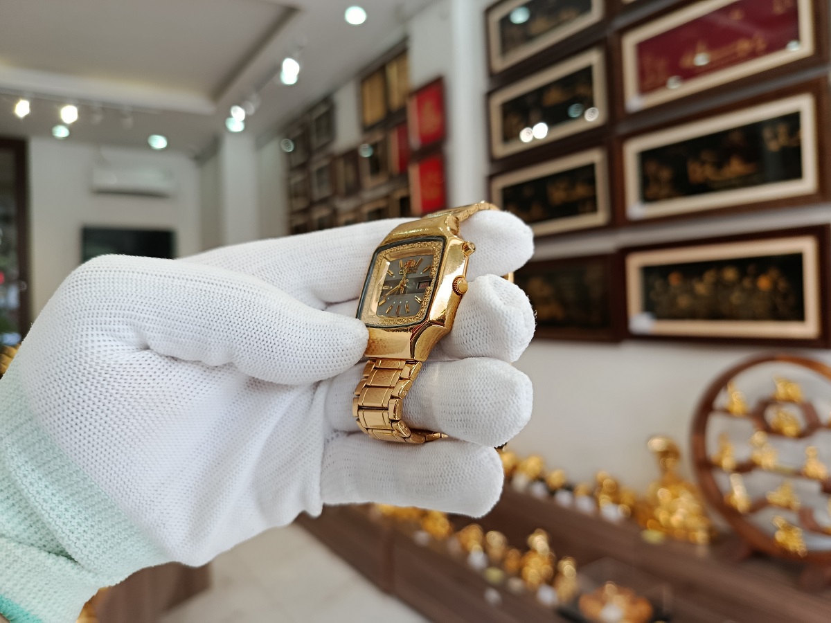 Đồng hồ Orient sau khi mạ vàng cứng Pre Gold 18K Đồng hồ Orient sau khi mạ vàng cứng Pre Gold 18K